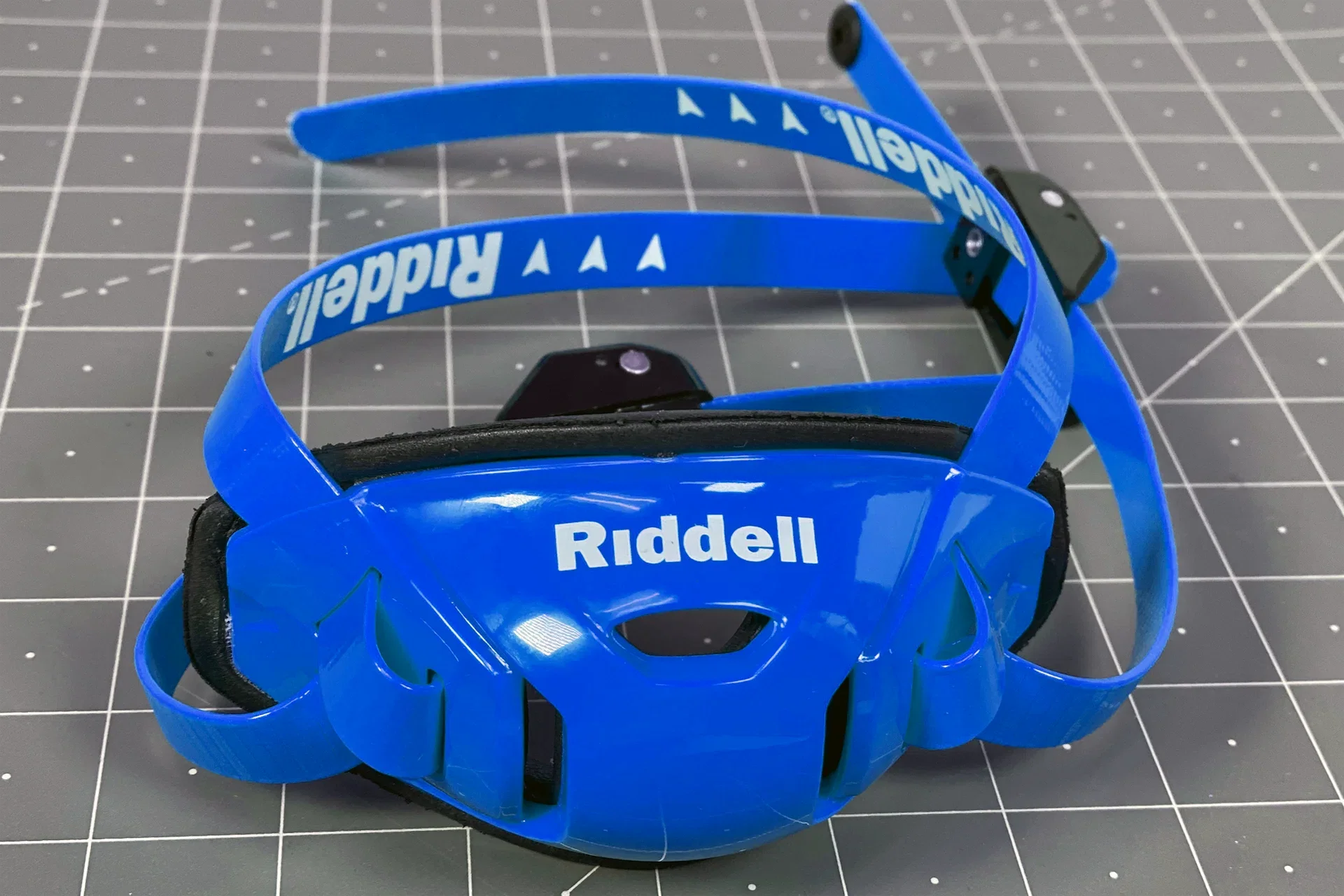 Riddell Hard Cup Cam-Loc Chinstraps
